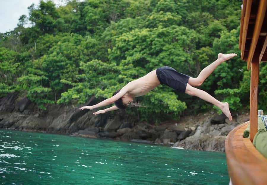 Phuket: Private Luxury Long Tail Boat to Raya and Coral - Key Points