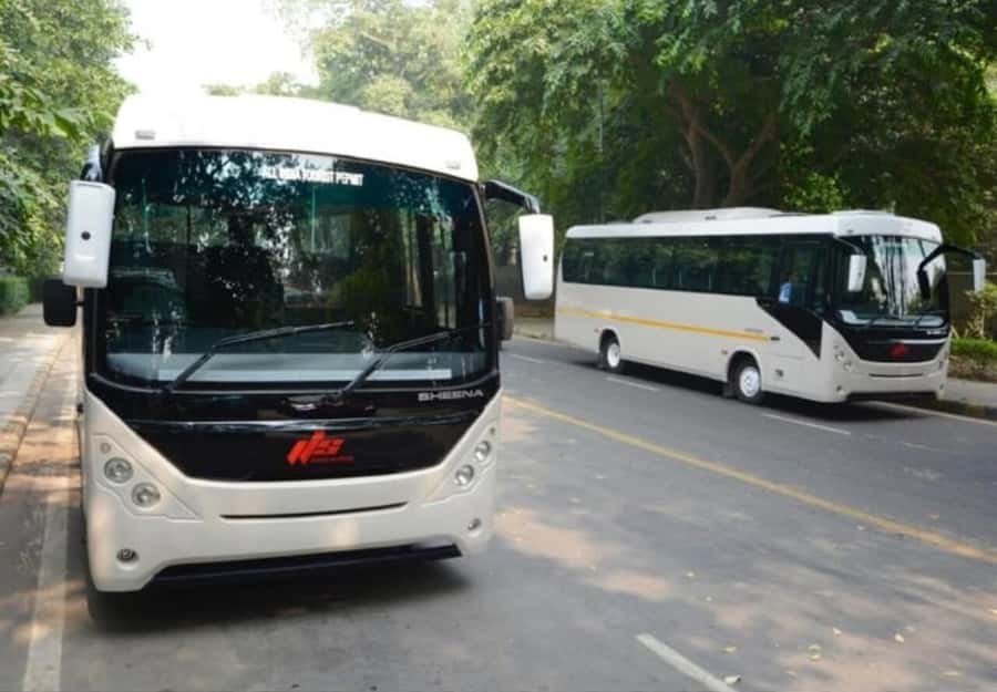 New Delhi: Same-Day Taj Mahal Group Tour at Economical Price - The Comfort of Private, Air-Conditioned Transportation