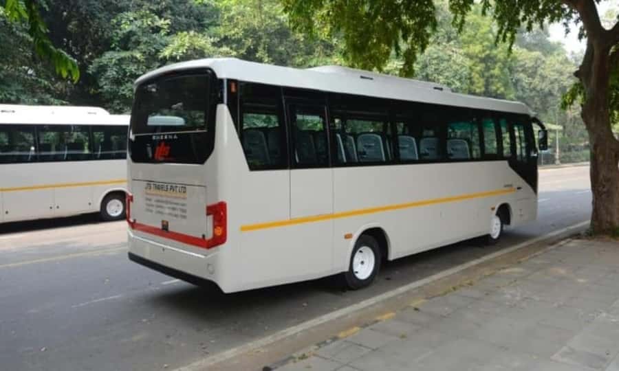 New Delhi: Same-Day Taj Mahal Group Tour at Economical Price - Culinary Delights at a 5-Star Hotel