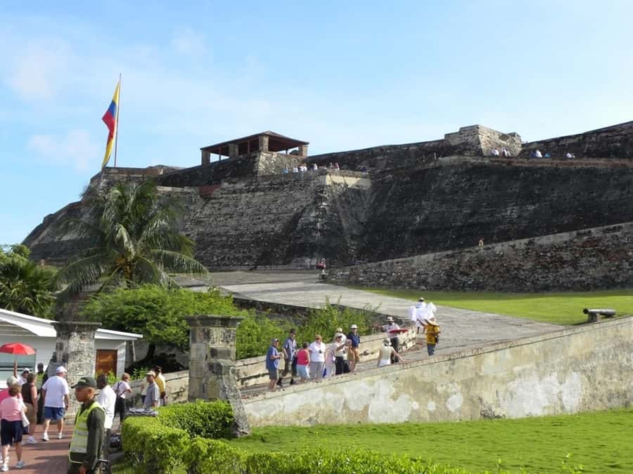 Cartagena: CITY TOUR OVERVIEW of the city Boots castle chiva - Who Should Consider This Tour?
