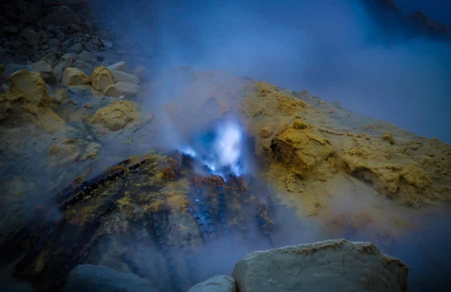 Mount Ijen Blue Fire & Crater Hike with Local Guide - Who Might Want to Think Twice