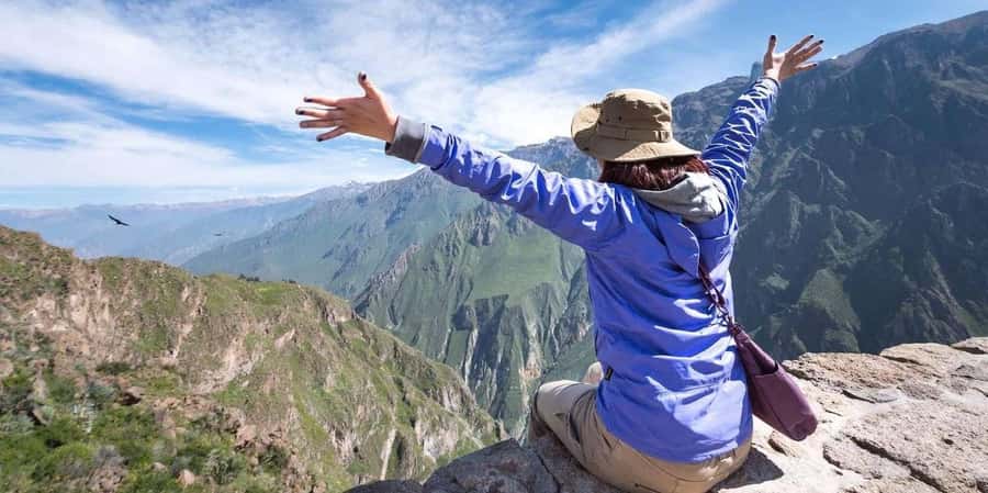 Arequipa: Excursion to the Colca Canyon ending in Puno. - Key Points