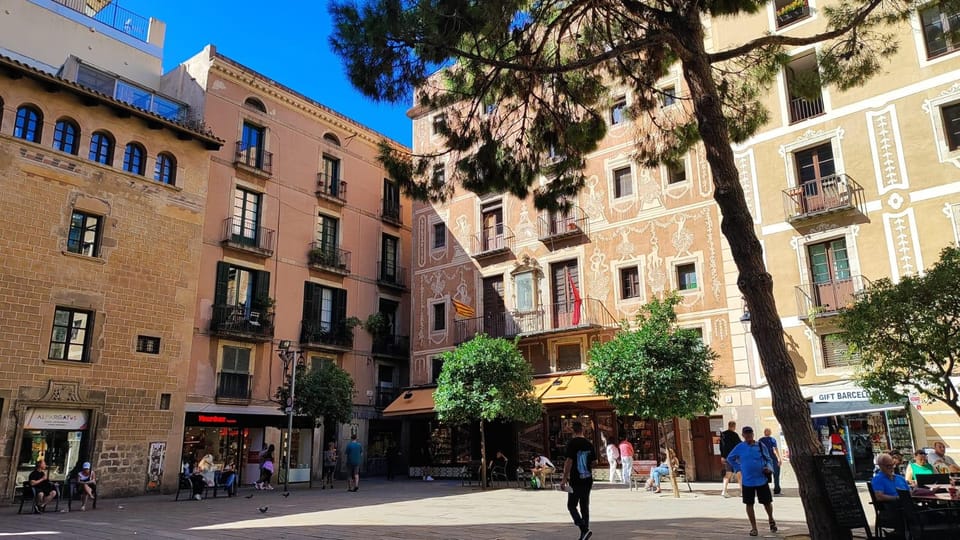 Barcelona Uncovered: A Unique Walking Adventure - What Makes This Tour Stand Out?