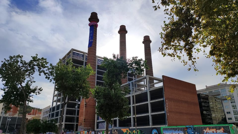 Barcelona Uncovered: A Unique Walking Adventure - The Itinerary Breakdown