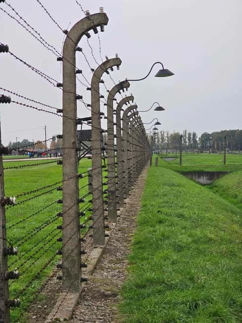 From Krakow: Auschwitz-Birkenau Guided Tour with Pickup - A Closer Look at the Auschwitz-Birkenau Guided Tour from Krakow