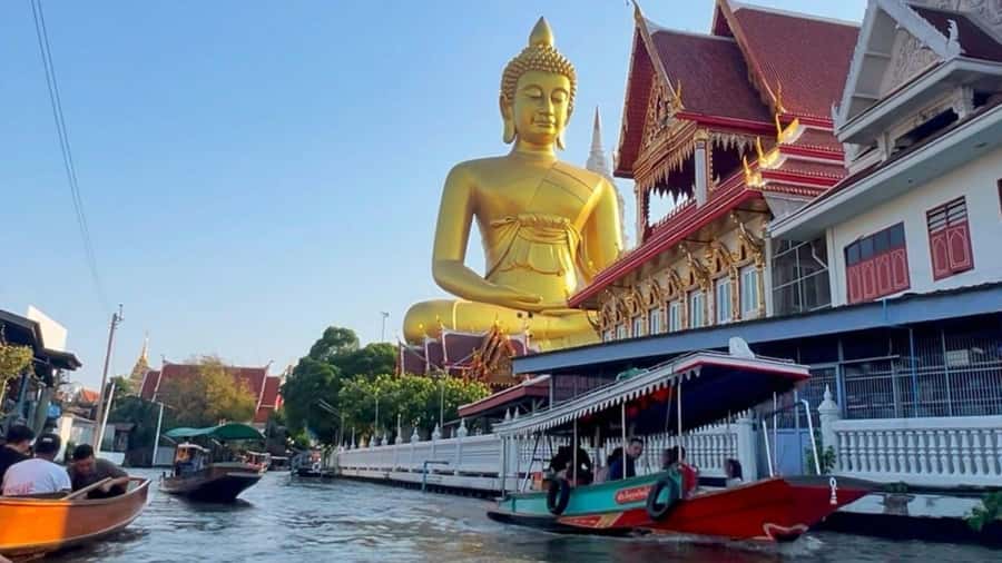 2 Hrs Private Bangkok Canal Boat Tour: Traditional Flat Boat - Deep Dive into the Experience: The Details That Matter