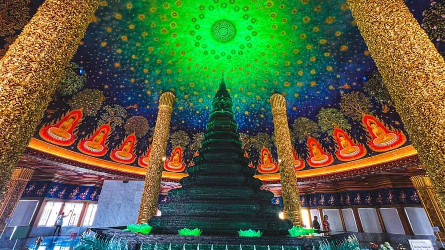 2 Hrs Private Bangkok Canal Boat Tour: Traditional Flat Boat - Price and Value Analysis