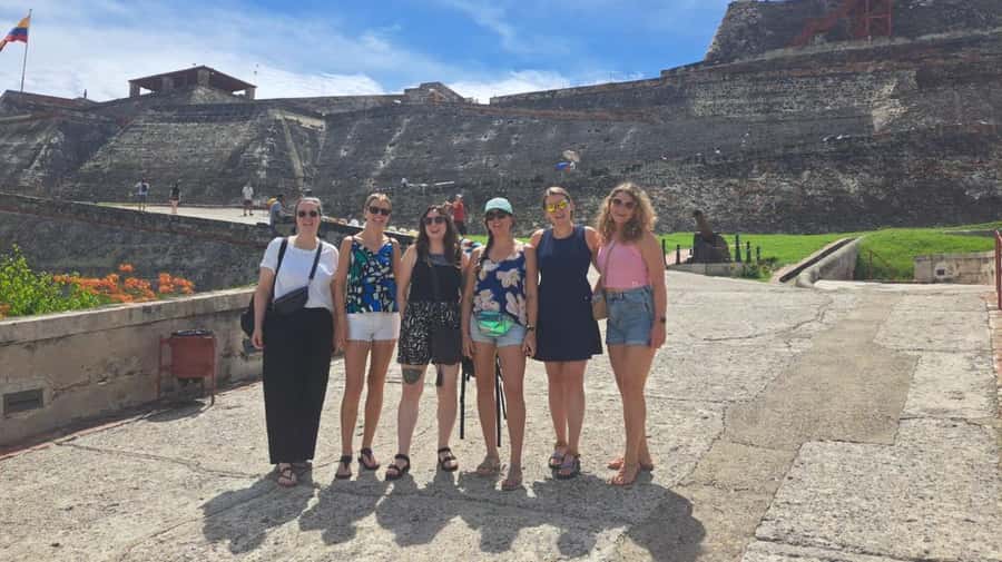 CARTAGENA:PRIVATE CITY TOUR +TICKETS TO THE SANFELIPE CASTLE - Key Points