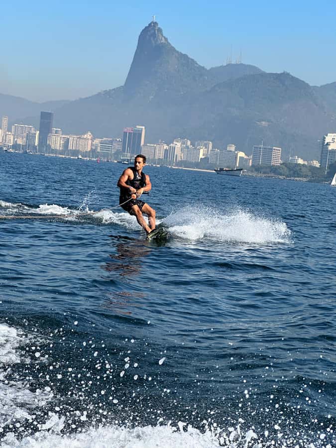Wakeboarding experience in the South Zone of Rio de Janeiro - An In-Depth Look at the Wakeboarding Tour