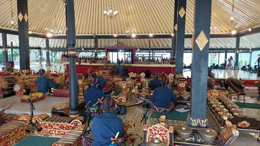 YOGYAKARTA : EXPLORE THE CULTURAL AND NATURE - An In-Depth Look at the Yogyakarta Cultural and Nature Tour