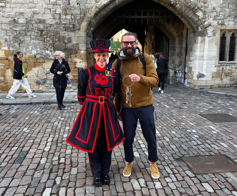 VIP Tower of London Beefeater Meet & Greet and Royal London - Engaging first impression
