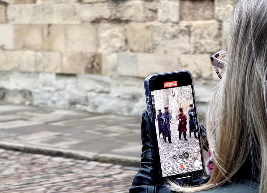 VIP Tower of London Beefeater Meet & Greet and Royal London - Analyzing the value