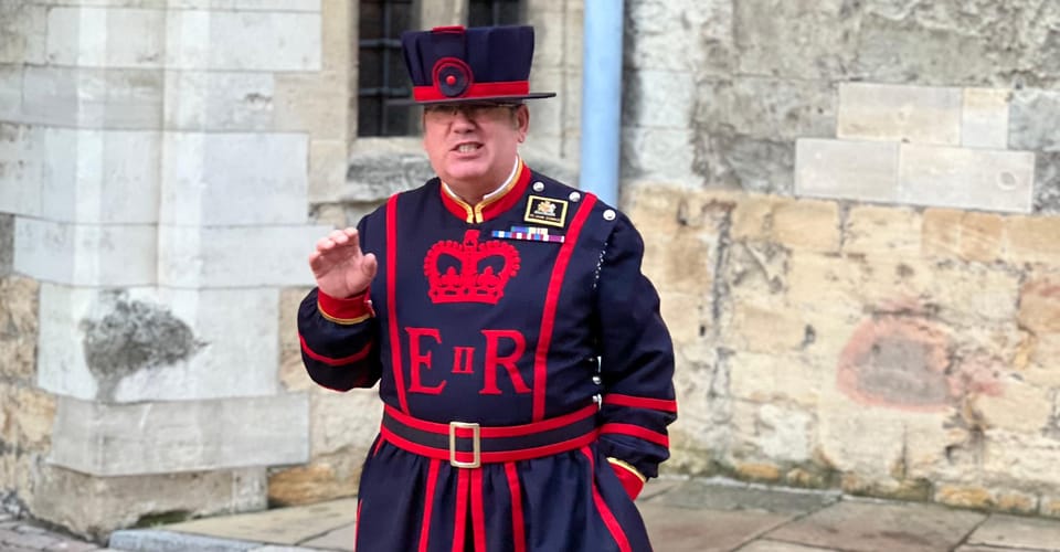 VIP Tower of London Beefeater Meet & Greet and Royal London - Key Points