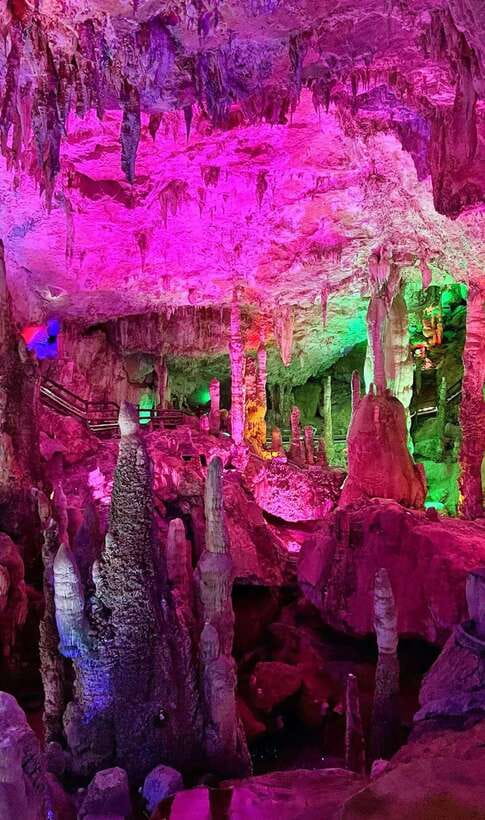 Kunming: Jiuxiang Cave & Roast Duck Lunch Private Tour - Key Points