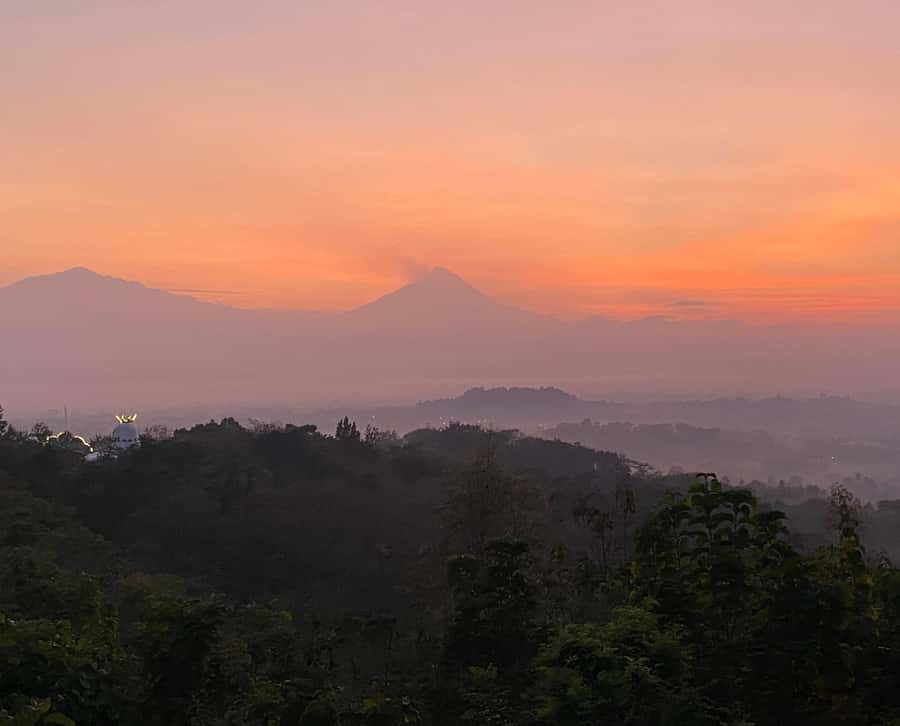 Private car Sunrise Setumbu Hill Borobudur & Prambanan - Why This Tour Delivers on Value