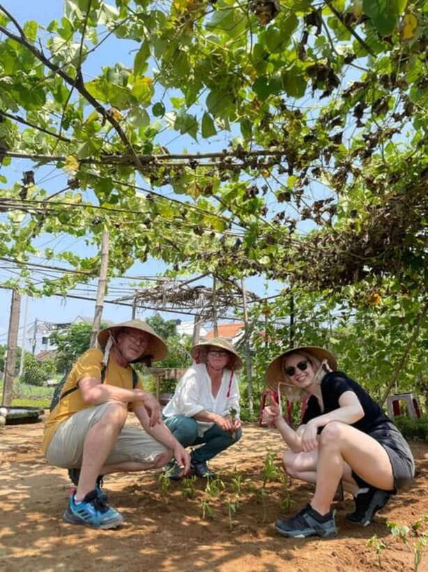 Hoi An: Basket Boat and Farming and Cooking Class in Tra Que - FAQ