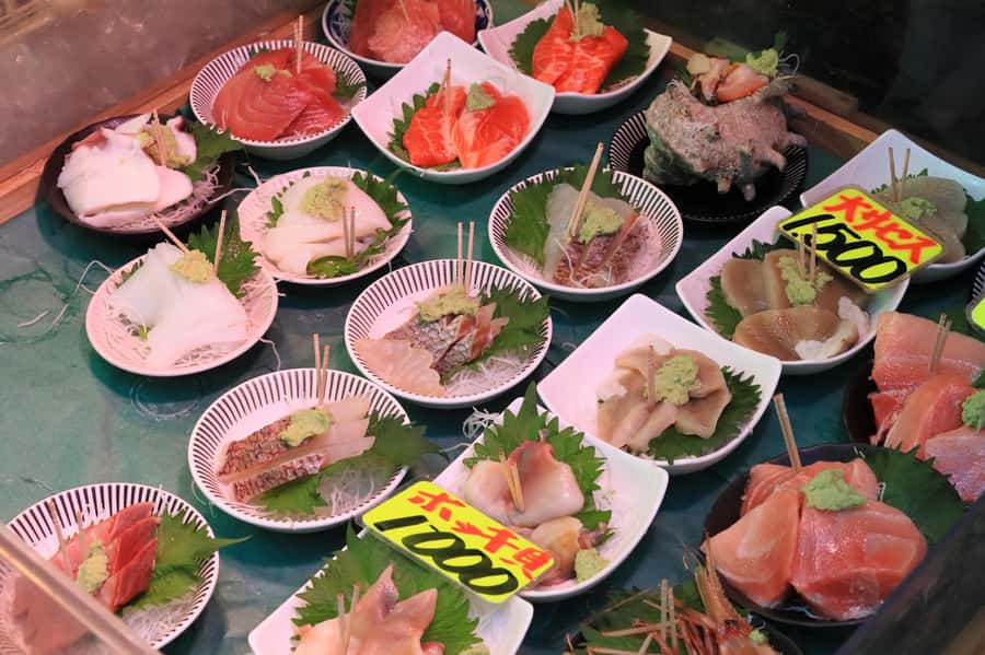 Tokyo : Tsukiji Fish Market Food Walking & Shrine Visit Tour - Why This Tour Works for Different Travelers