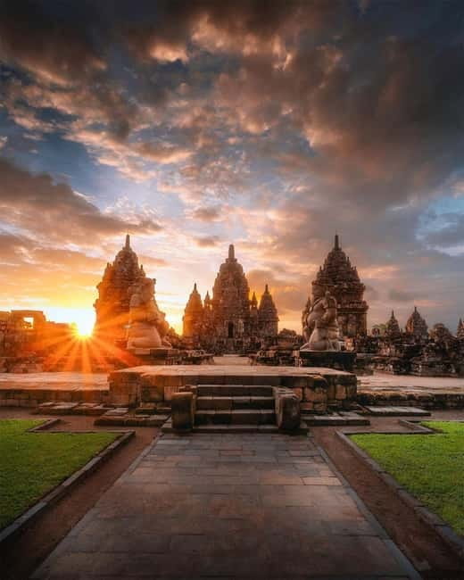 YOGYAKARTA;NEPAL VAN JAVA & SELOGRIYO TEMPLE TERRACED FIELDS - Practical Considerations