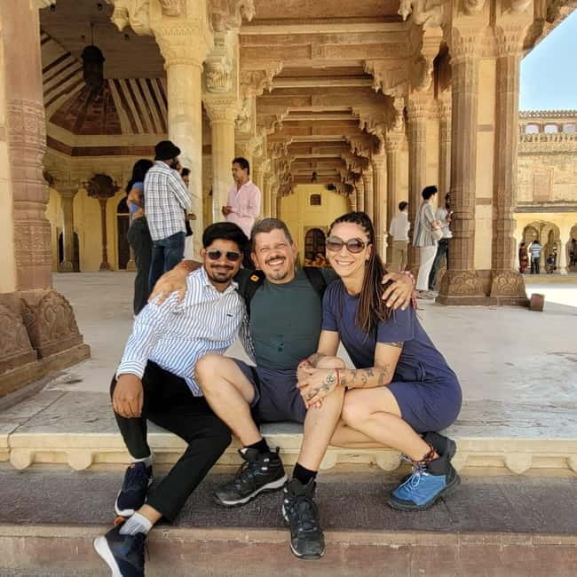 From Delhi: Jaipur Day Trip with Amber Fort & City Tour - An In-depth Look at the Tour Experience