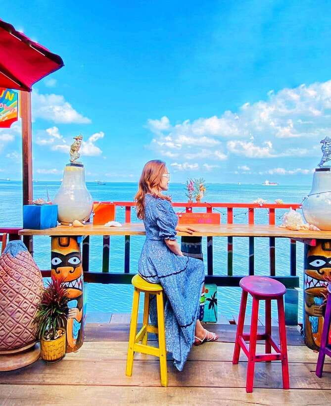 Ho Chi Minh Styled Photoshoot Tour With Makeup Photographer - Bridges, Temples & Local Streets