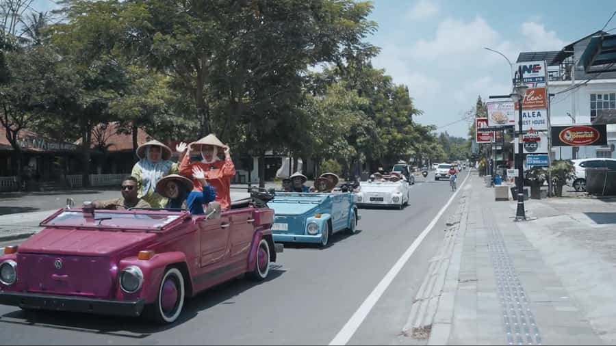 Yogyakarta : VW Borobudur English Guide Tour Medium Trip - Good To Know