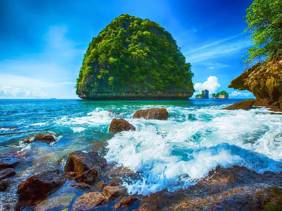 Phuket: Early Speedboat to Phi Phi, Bamboo, Snorkel & Lunch - Key Points