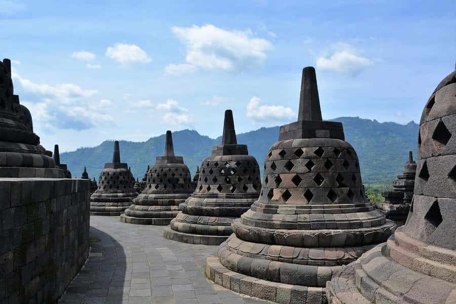 Yogyakarta: Borobudur Climb-up & Prambanan Included Ticket - Why This Tour Adds Value