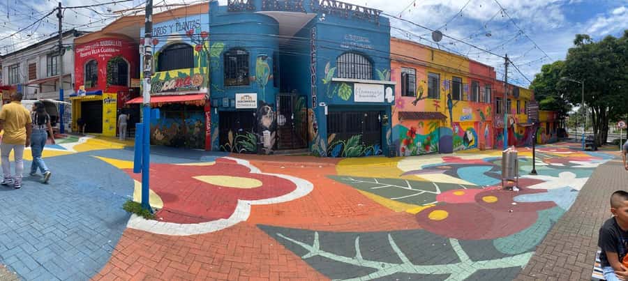 PEREIRA: PRIVATE TOUR OF MAIN SQUARES, HISTORICAL SITES + LOOKOUT POINT - Key Points