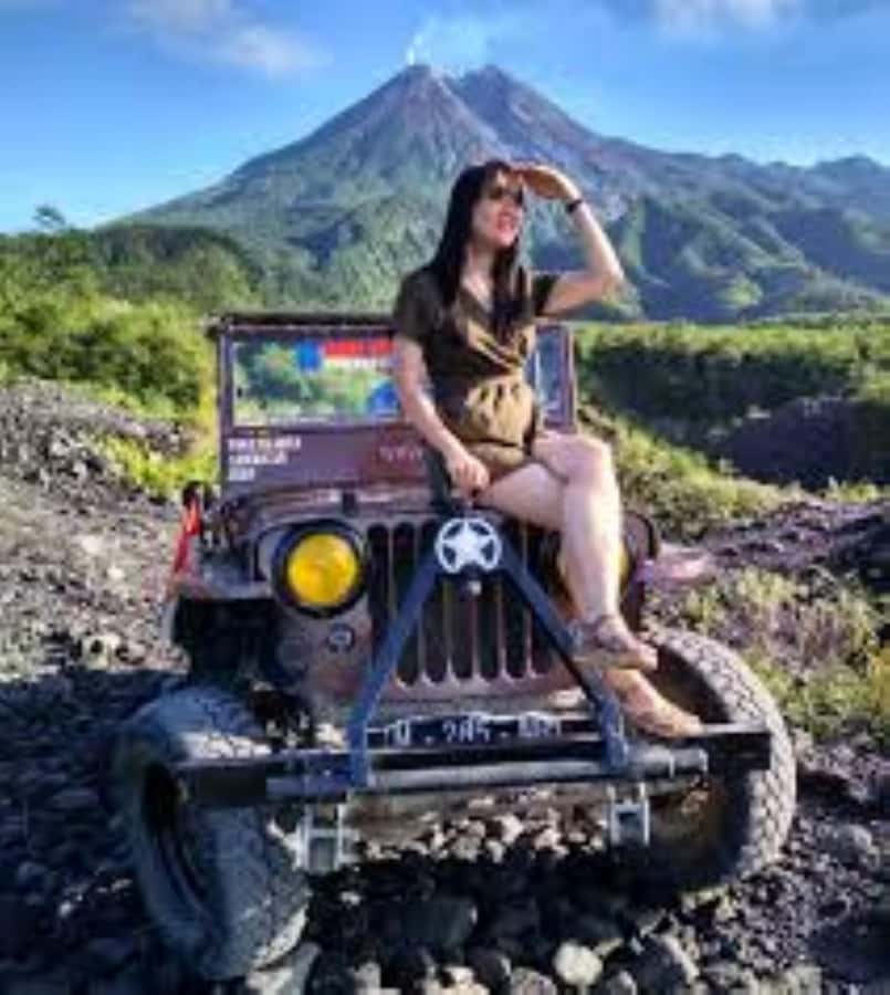 Yogyakarta:Mount Merapi Sunrise, Borobudur Climb & prambanan - Authentic Experiences & Review Highlights