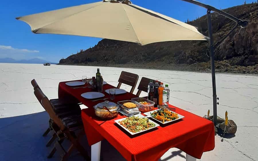 PRIVATE TOUR: UYUNI SALT FLAT 2 NIGHTS 3 DAYS WITH HOTELS - Key Points