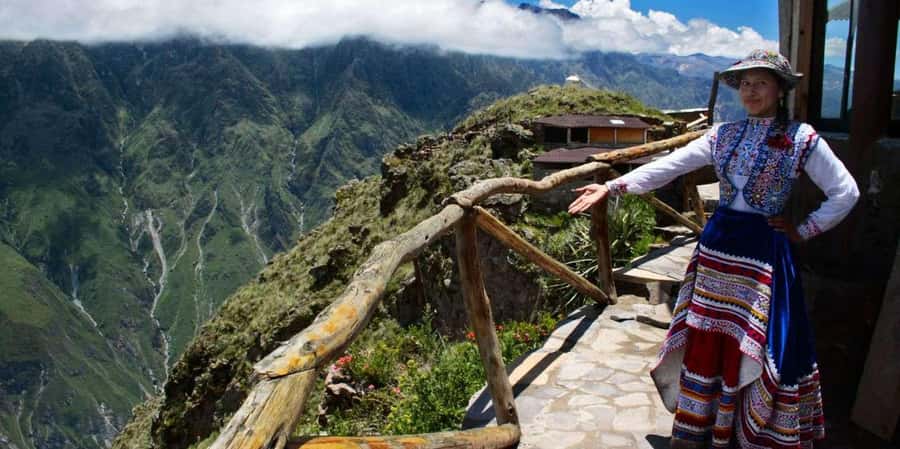 From Arequipa: 2-day excursion to the Colca Canyon + Hotel - Key Points