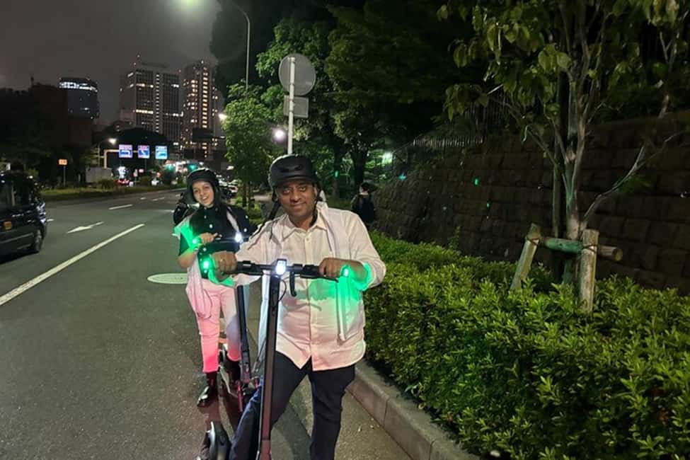 Tokyo: E-scooter Ride around the Imperial Palace area - The Value of the Experience