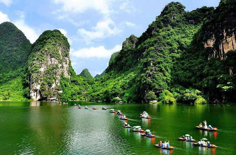 Small Group Tour 2D1N: From Hanoi to Ninh Binh, Trang An. - Key Points