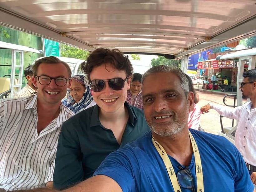 From Delhi or Agra: Taj Mahal and Fatehpur Sikri Guided Tour - The Itinerary: A Day in India’s Mughal Heartland