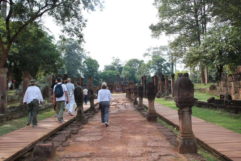 Siem Reap: 3-Day Budget Tour with Angkor Wat & Village Visit - Practical Details and Tips