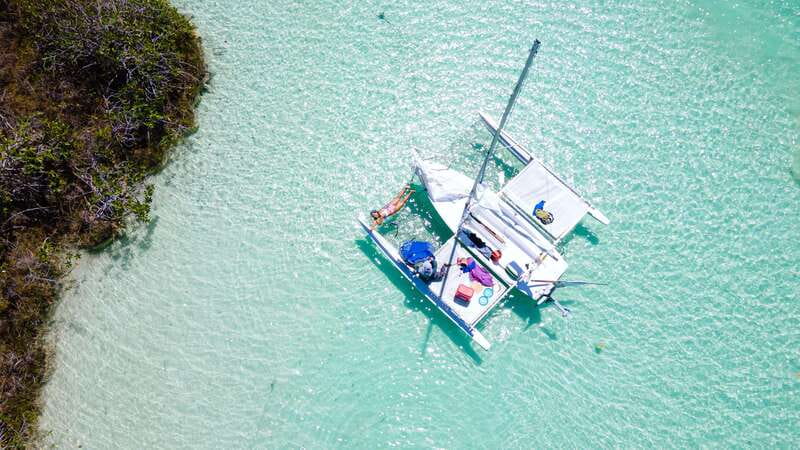 Sail for 4 hours in the most SECRET spot in Bacalar. INCLUDES Beach Club. - Who Should Consider This Tour?