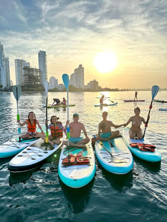 Cartagena: Paddle rental on the beach weekend - Key Points
