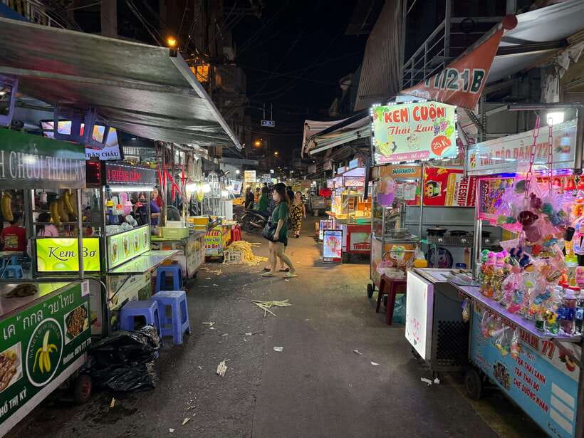 Hanoi Old Quarter Street Food Private Tour With Funny Guide - Key Points