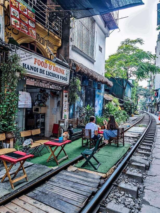 Hanoi Old Quarter Street Food Private Tour With Funny Guide - What to Expect from the Hanoi Old Quarter Street Food Tour