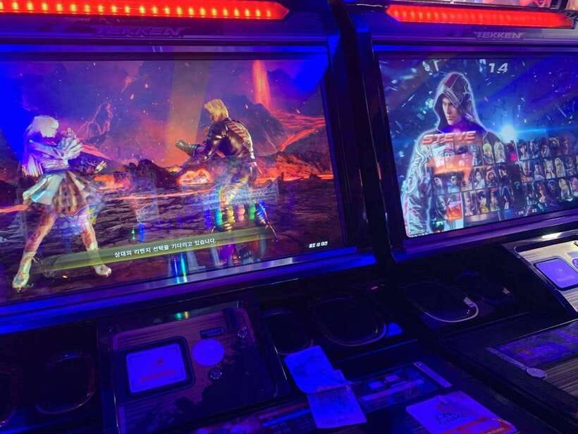 Seoul: Hongdae, Animation&Game, Theme Cafe Walking Tour - Game Rooms and Entertainment Centers