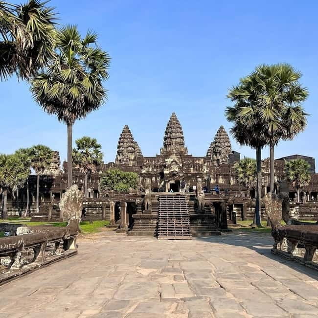 Siem Reap: 1-day group tour of Angkor with Spanish tour guide - The Sum Up