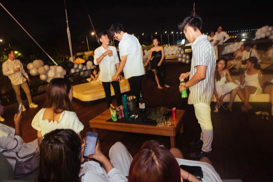 Bali: Phinisi Sunset Dinner Cruise with Entertainment - Good To Know