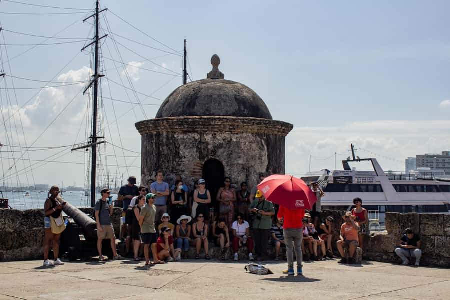 Shared Old Cartagena & Getsemani Tour with Wireless System - A Deep Dive into the Tour Experience