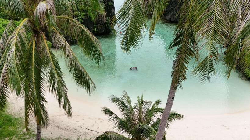 El Nido: Private Tour B with Snake Island and Caves - Detailed Breakdown of the Itinerary