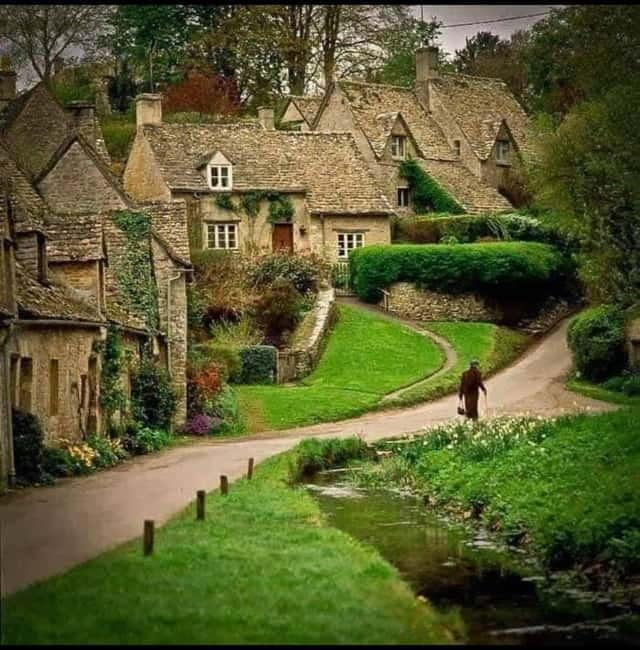 "Unforgettable Cotswolds Villages & Windsor Day Tour - Who Should Consider This Tour?
