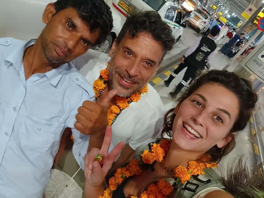 India Golden Triangle Tour With Tiger Safari 7 Day - Transportation and Group Dynamics