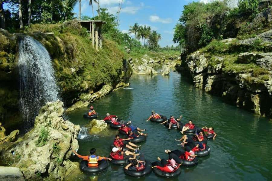 YOGYAKARTA;PINDUL CAVE,TIMANG BEACH AND PENGGER PINE FOREST. - Key Points