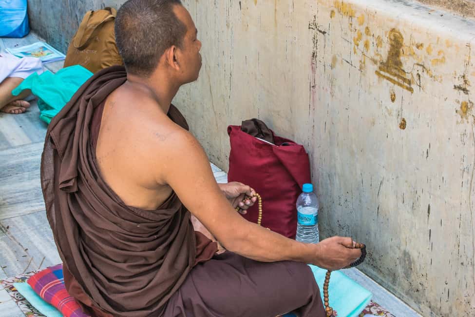 From Varanasi: Bodhgaya Day Trip with Private Transfer - Discovering Bodhgaya in a Day: A Practical Guide to the Varanasi to Bodhgaya Tour