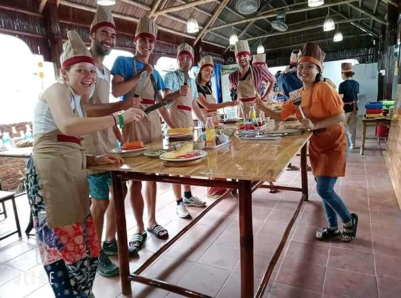 Hoi An: Market Tour & Cooking Class and Basket Boat Ride - Discover the Art of Vietnamese Cooking