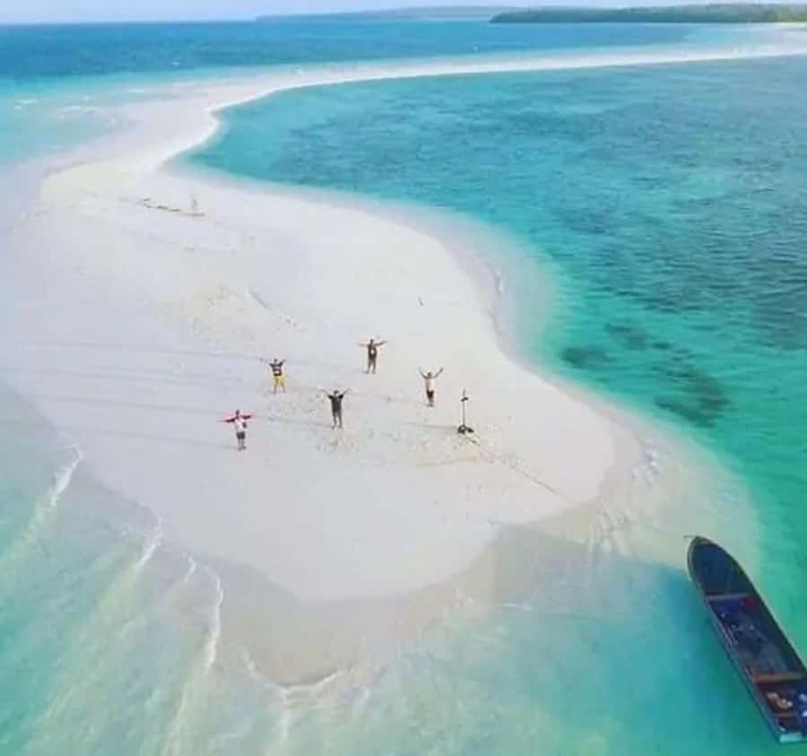 Raja Ampat Tour 14 Days  Explore Papuas Ocean Paradise - FAQ